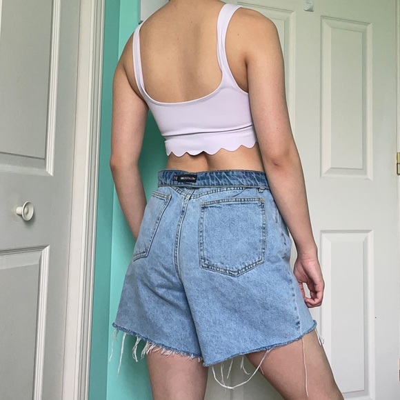 Pretty Little Thing Blue Mom Jeans Shorts - Picture 2 of 4